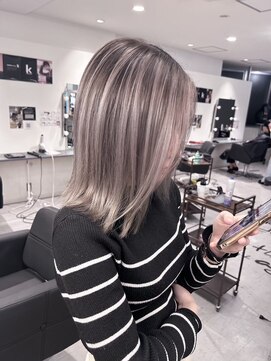 キング 高槻(K!ng) 縮毛矯正髪質改善ハイライトレイヤーカット枚方美容室エクステ