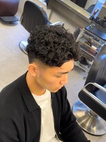 グルーマーズトウキョウ(GROOMER/S TOKYO)&nbsp;ブルーブラックフェザーパーマスパイキーショートサーフカール