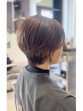 ワイボンドヘアー(Y bond hair) 骨格補正ショート