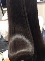 トリート(TREAT)&nbsp;髪質に合わせた髪質改善トリートメント込