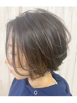 シアン 大倉山店(CYAN) ☆ 前下がりショートスタイル×フォギーベージュ☆