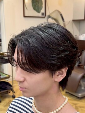 レボルトヘアー(R EVOLUT hair) MEN’S HAIR/サーフカール/刈り上げセンターパート/柏駅