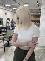 イェッカ パビル(YECCA pabil)&nbsp;抜きっぱなしブロンド