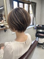 リアン(Lien) ふんわりしたくびれで首長効果!ハイライト×ショートレイヤー