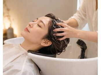 ヘアサロン レゴリス(hair salon REGOLITH)の写真/【頭皮から髪まで超保水】高濃度水素スパ×PRETOWAカラーで髪質改善◇根元からふんわり立ち上がる自然な艶