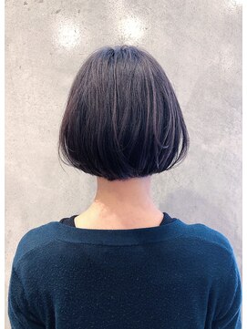 ナイン(9) ◎ショートボブ