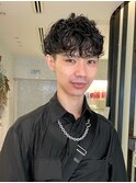前下がりメンズマッシュパーマ