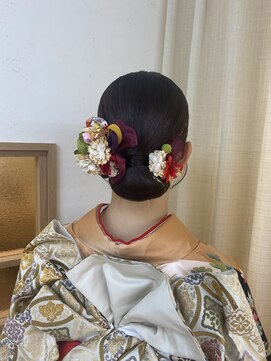 ソノ(sono) タイトシニヨン　アップヘア　振袖　袴　結婚式参列