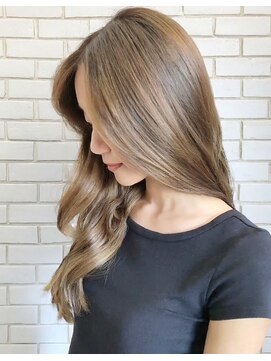 ミスグランディーヴィラス(Miss Grandee VILLAS) シルキーベージュ色気バレイヤージュ ハイライトカラー