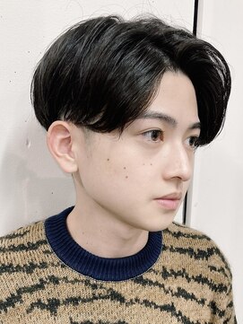 レタッチバイフィフス(RETOUCH by fifth) センターパートニュアンスパーマワンカールパーマ韓国コンマヘア