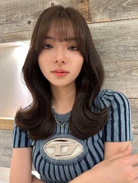 アイヴィ 表参道(IVY) ブリーチなしオリーブカラーくびれヘア【肥田亜沙美】