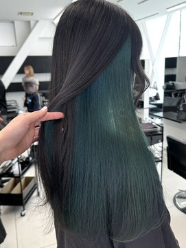 アライブ キチジョウジ(ALIVE Kichijoji) 地毛を活かしたインナーカラー！