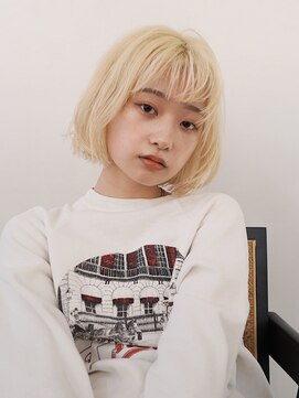 オルセン(OLSEN) ボブ　ハイトーン　ブロンド　レイヤー　金髪ボブ