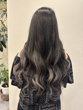 リオリス ヘア サロン(Rioris hair salon) ダーク系インナーカラー