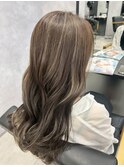 Moana【新越谷】#ハイライト#ベージュ#トリートメント