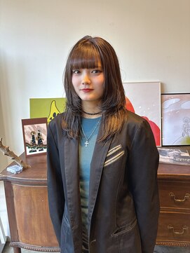 ハッシュカットブリーチなしベージュロングレイヤー