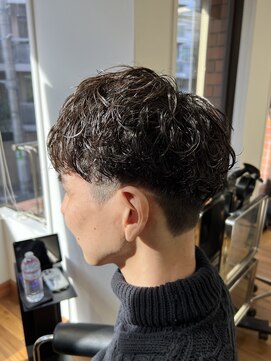 ザデイトウキョウ 表参道 青山(THE DAY TOKYO) MEN’S/波巻きツイストスパイラル/リバースセンターパート