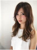 外ハネ、外巻き、軽や大人ロング