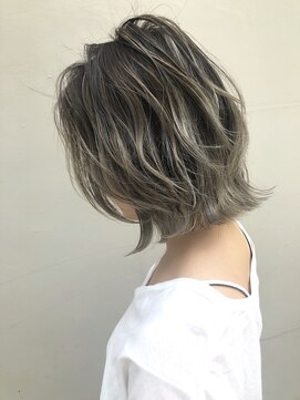 メリー(merry craftsman's factory) パーフェクトバレイヤージュ！くびれセミディ！アッシュベージュ