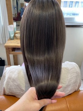 ラゴム 池袋(LAGOM) ツヤツヤ縮毛矯正[池袋/髪質改善]