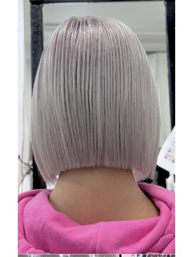 ロウル 渋谷(LOWRL) シルバーボブ/ブリーチ