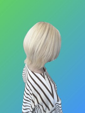 ドール(Doll) WHITE blonde