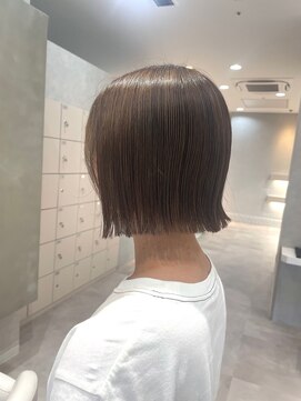 ヴィサージュアクト(VISAGE a.c.t) 切りっぱなしボブ