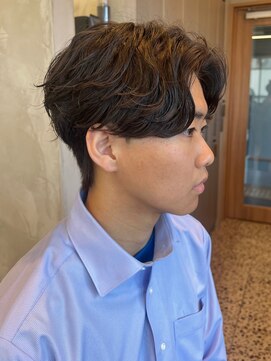 エリマバイフィフス 調布(elima by fifth) 自然な毛流れでラフにキマるセンターパート×ニュアンスパーマ