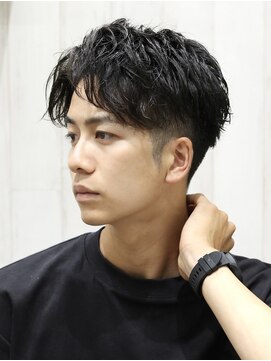 ヘアーアンドグルーミング ヨシザワインク(HAIR&GROOMING YOSHIZAWA Inc.) ツーブロックセンターパート刈り上げショートメンズカット理容室