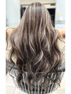ヘアースタジオ ジェイワン(hair studio J ONE) 20代30代40代50代　ホワイトグレージュ　ハイライト　白髪ぼかし