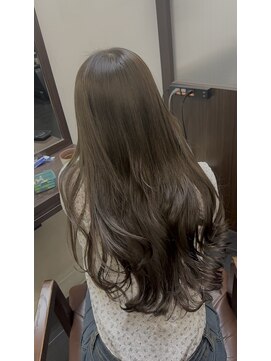 ヘアーアンドエステ サニープレイス(Hair&Esthe Sunny Place) 透明感たっぷりのグレージュカラー◎