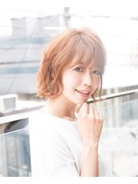 アリン(allin)&nbsp;ミディアムレイヤーボブ×イルミナサファリベージュ