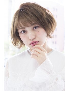 ビューティーアンドケアカロン(Beauty and Care CALON) 【銀座】透明感溢れるリッチベージュカラーと動きのある大人ボブ