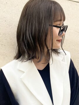 ロエナ(ROENA) 2030代40代50代ウエーブミディアム似合わせカットメルティカラー