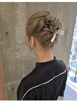 ロンドウェグ(RONND weg)&nbsp;クリップを使ったヘアセット