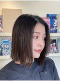 パツッと切りっぱなしクールストレートワンレングスボブ前髪なし