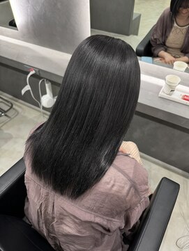 トーン(tone) 髪質改善/ツヤ髪/透明感カラー