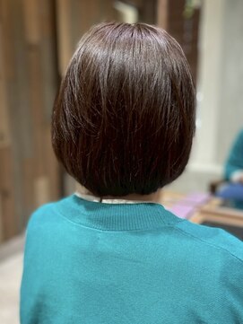 エミュー 大船店(emue) 大船ショートヘア大人ショートボブ白髪ぼかしハイライト白髪染め