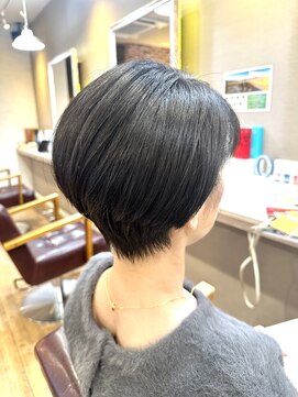 ヘアーメイクロージー 八軒店 (HAIR MAKE ROSY) ステップボーンカット小顔補正立体カットマッシュショート