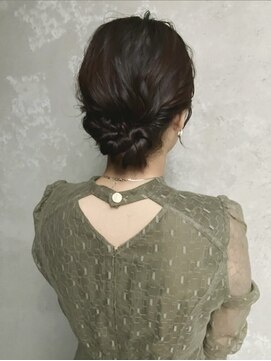 コトナ(kotona) 結婚式ゲストお呼ばれヘアセットシニヨンスタイルアップスタイル