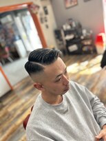 フィリップ(PHILIP) 7:3パート スキンフェードスタイル