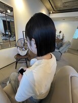 ルポ(repos.) 艶感切りっぱなしボブ