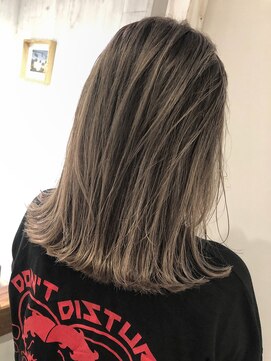 ヴェンティ(ventie) バレイヤージュ