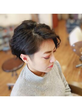 アンク リーフ(ankh leaf) 2ブロックパーマ