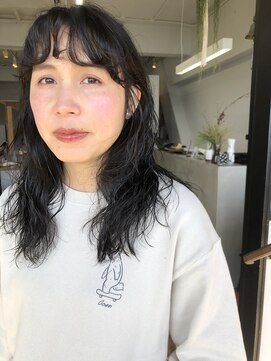 フィルム(FiLMs) 【FiLMs春夏スタイリスト鳥岡　早貴】ロングパーマ