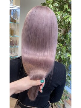 ソワンドゥブレス 瓜破店(soin de brace) ホワイトピンク