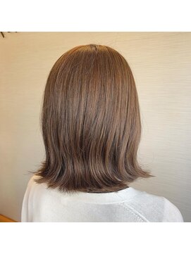 アカラ ヘアー akala ｈair ミルクティーベージュ