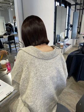 エイチ(H) 40代50代ハンサムショートアンブレラカラーベリーショートウルフ