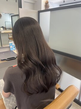 リジー(Litzy) TOKIOトリートメントで美髪に♪《木寺樹莉》