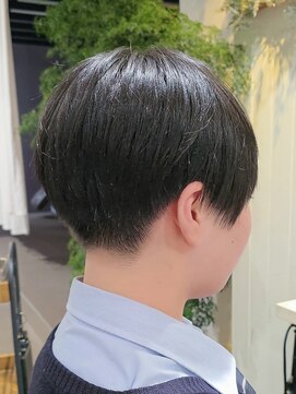 トリコ ショップアンドヘアサロン(tricot shop hair salon) 部活女子におすすめ！乾かすだけで映えるショート　フクザワ